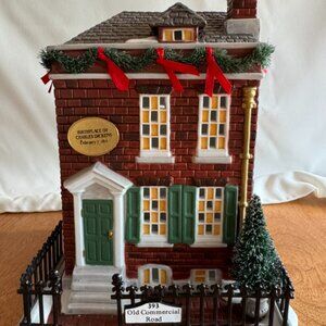 Dickens Village/Department 56 - Dickens Birthplace